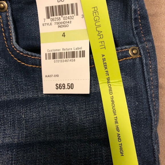 NWT! Inc cropped jeans - Picture 5 of 5
